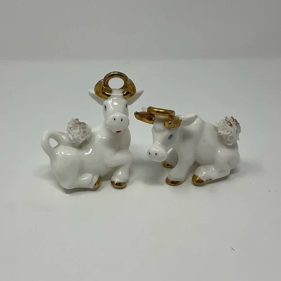 VINTAGE CERAMIC BULL SALT AND PEPPER SET - Picture 1 of 4